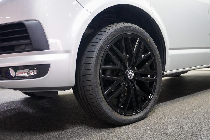 Volkswagen Transporter 2.0 TDI L2H1 DC Highline