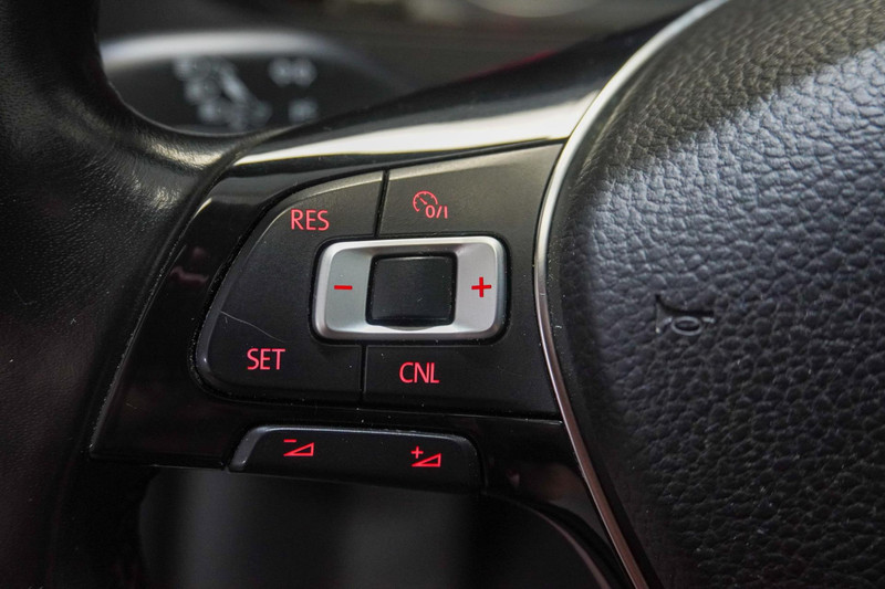 Volkswagen Transporter 2.0 TDI L2H1 DC Highline