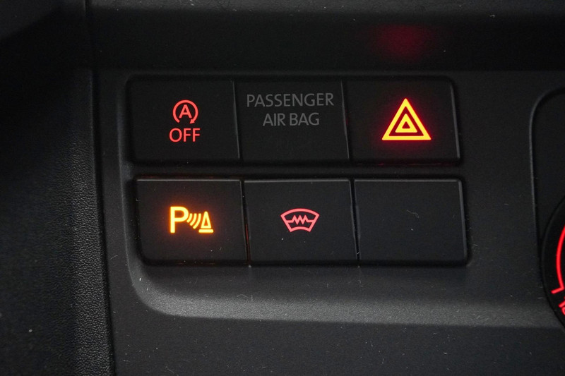 Volkswagen Transporter 2.0 TDI L2H1 DC Highline