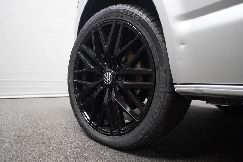 Volkswagen Transporter 2.0 TDI L2H1 DC Highline