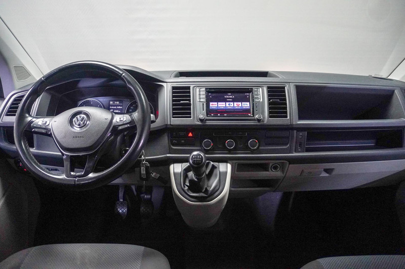 Volkswagen Transporter 2.0 TDI L2H1 DC Highline