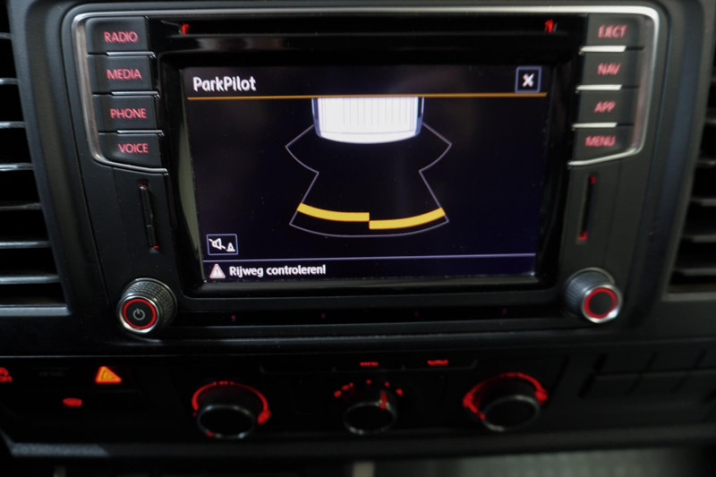 Volkswagen Transporter 2.0 TDI L2H2 Highline