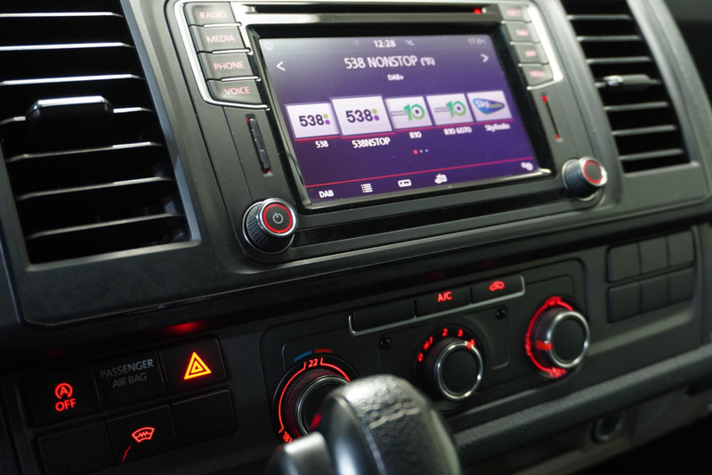 Volkswagen Transporter 2.0 TDI L2H2 Highline