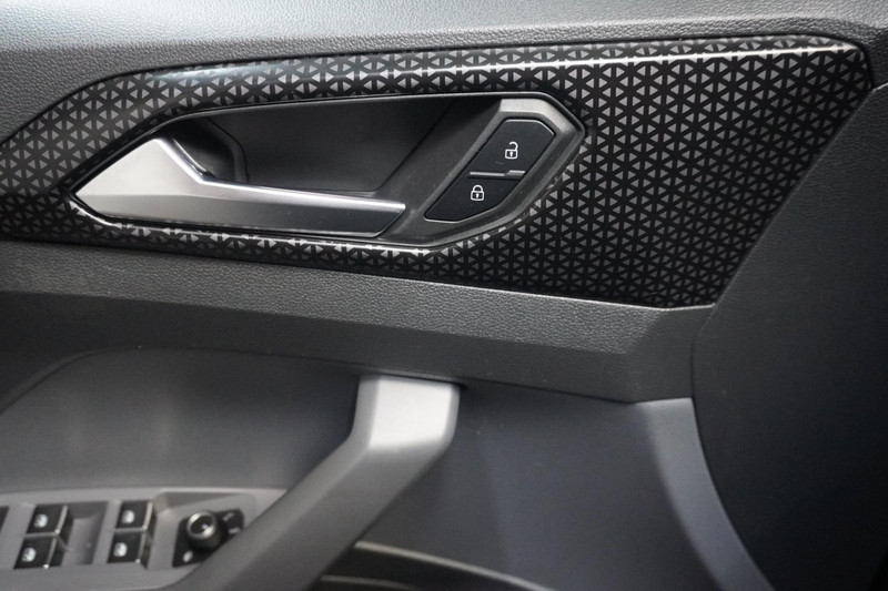 Volkswagen T-Cross 1.0 TSI Style Business R