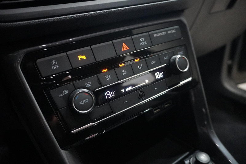 Volkswagen T-Cross 1.0 TSI Style Business R