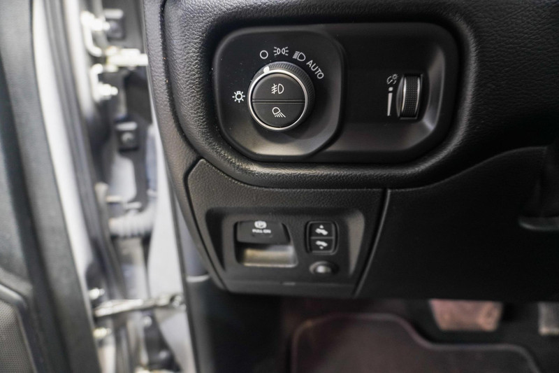 Dodge Ram 1500 5.7 V8 4×4 Crew Cab Rebel