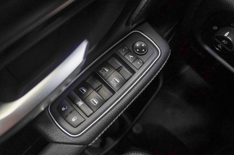 Dodge Ram 1500 5.7 V8 4×4 Crew Cab Rebel