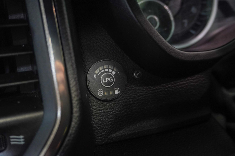 Dodge Ram 1500 5.7 V8 4×4 Crew Cab Rebel