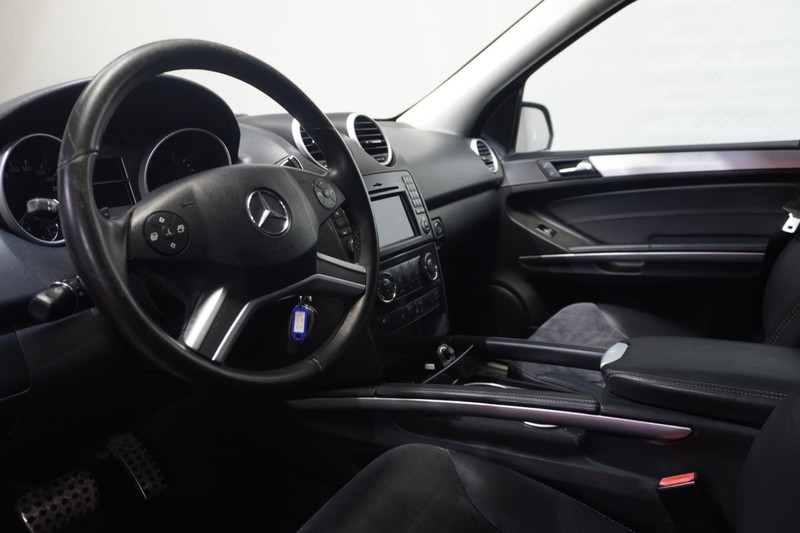 Mercedes-Benz M-Klasse 350 CDI (motor storing)