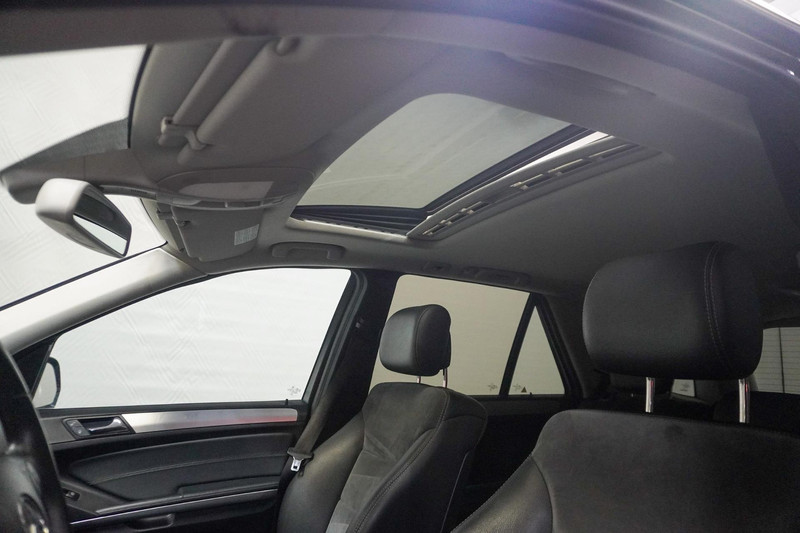 Mercedes-Benz M-Klasse 350 CDI (motor storing)