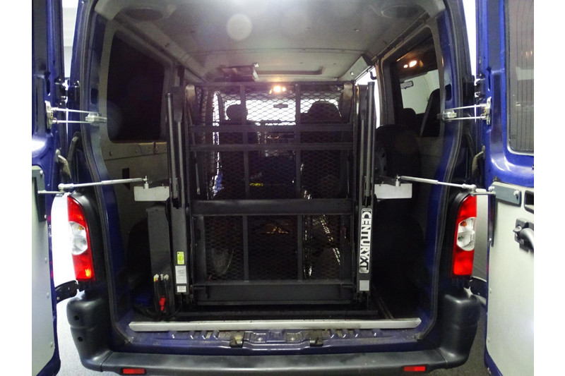 Opel Movano 2.5 CDTI L1 H1 (invalide uitgevoerd)