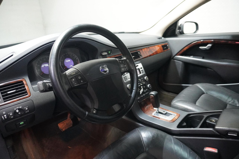 Volvo V70 3.2 Kinetic