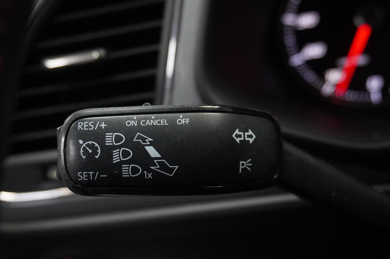 SEAT Leon 1.4 TSI FR Business