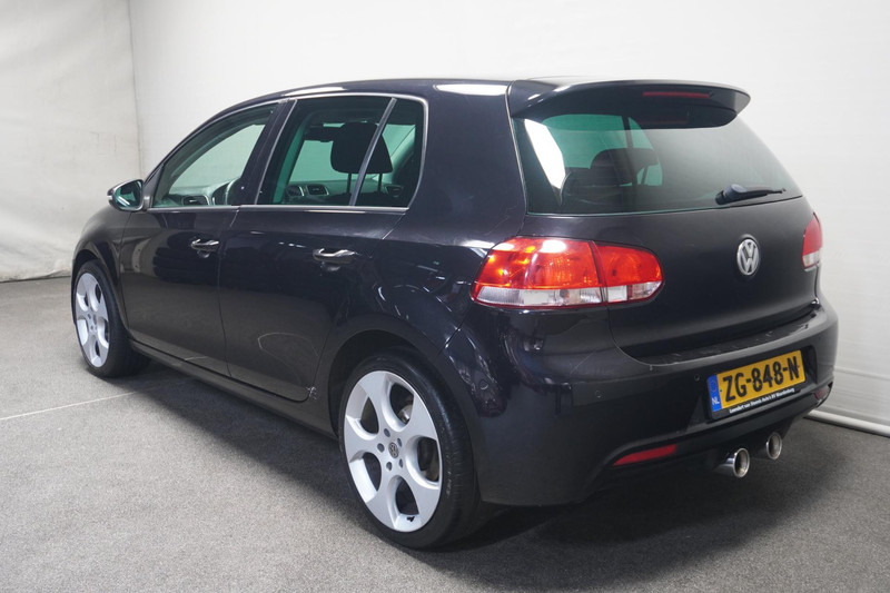 Volkswagen Golf 1.2 TSI R-line uitgevoerd