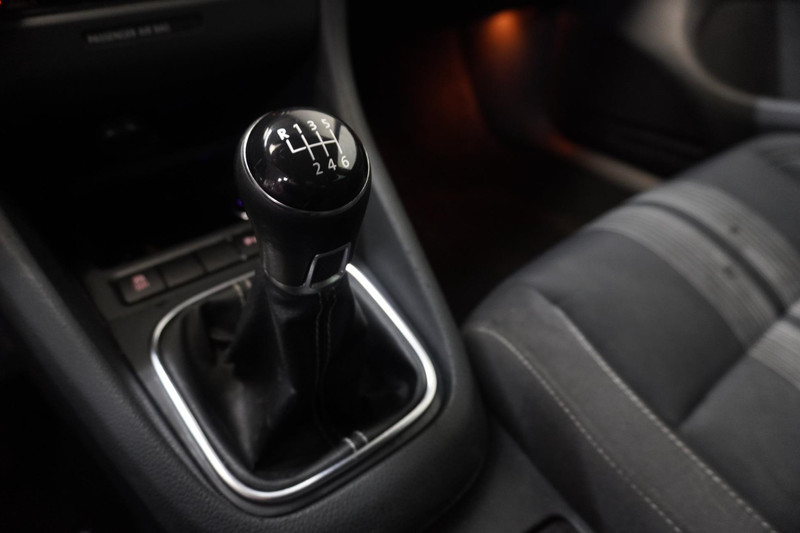 Volkswagen Golf 1.2 TSI R-line uitgevoerd