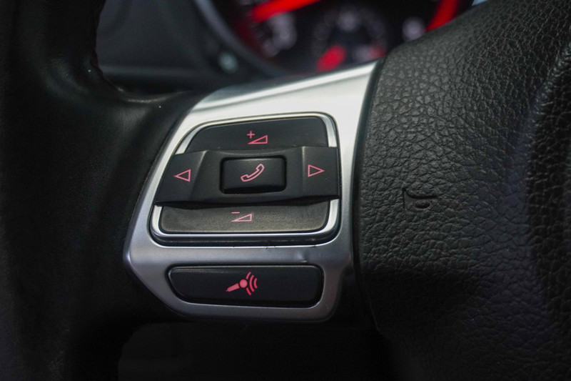 Volkswagen Golf 1.2 TSI R-line uitgevoerd