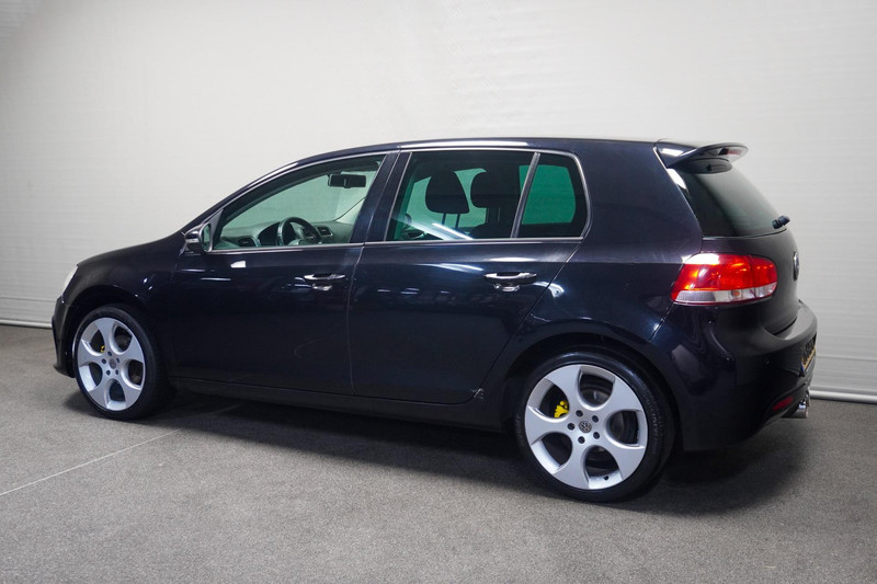 Volkswagen Golf 1.2 TSI R-line uitgevoerd