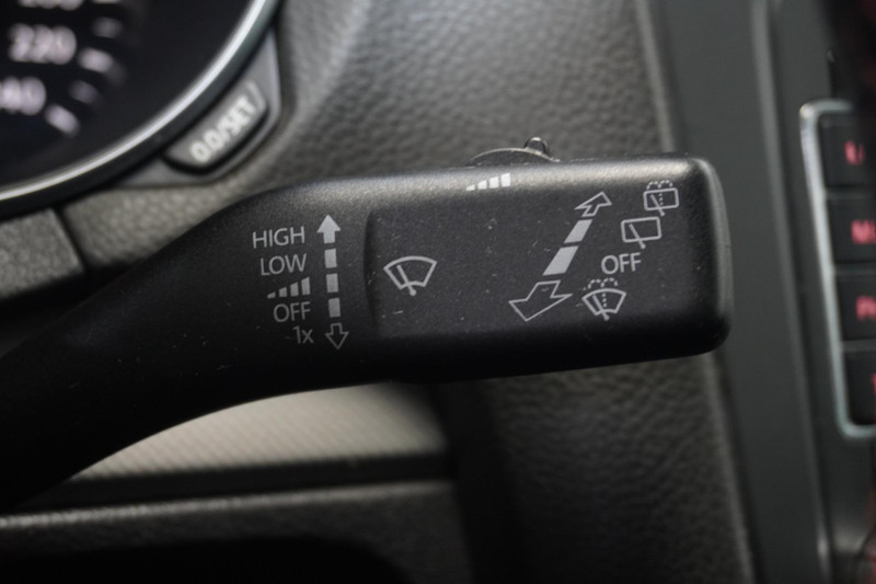 Volkswagen Golf 1.2 TSI R-line uitgevoerd