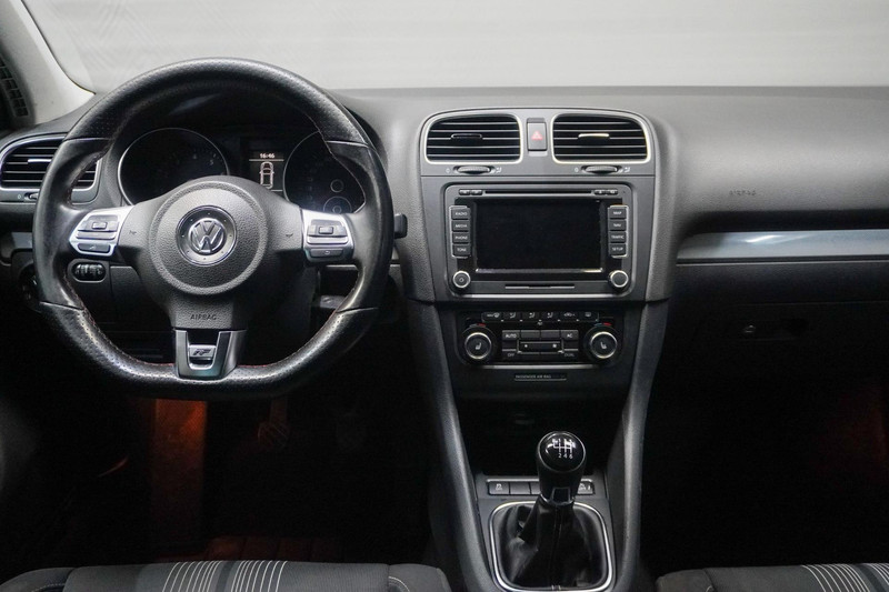 Volkswagen Golf 1.2 TSI R-line uitgevoerd