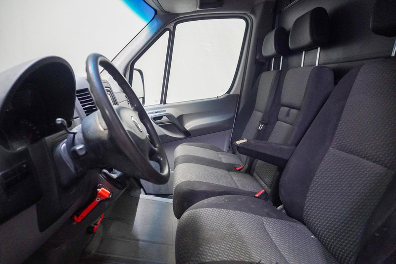 Volkswagen Crafter 30 2.0 TDI L2H2 BM