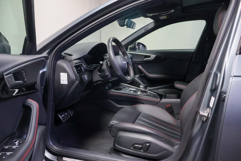 Audi A4 Avant 35 TFSI Sport S line black edition