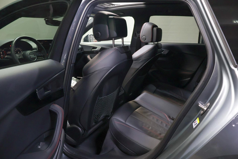 Audi A4 Avant 35 TFSI Sport S line black edition