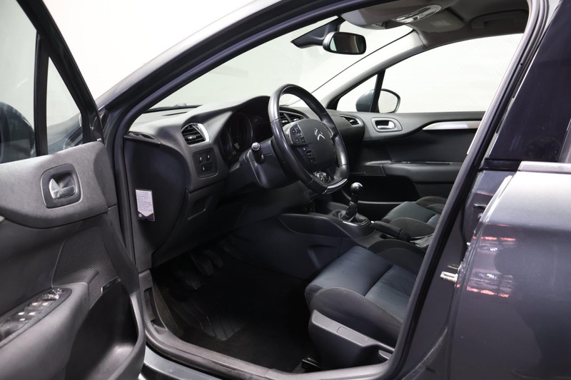 Citroën C4 1.4 VTi Ligne Business (SCHADE)