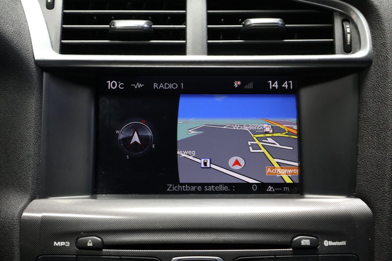 Citroën C4 1.4 VTi Ligne Business (SCHADE)