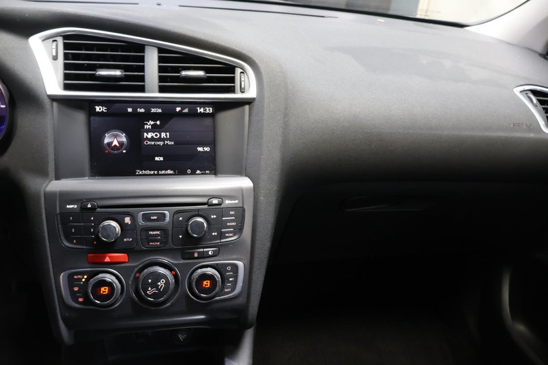 Citroën C4 1.4 VTi Ligne Business (SCHADE)