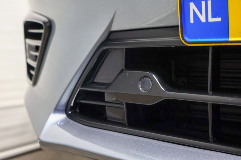 Volvo XC60 2.0 Recharge T8 AWD R-Design