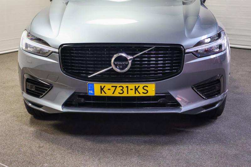 Volvo XC60 2.0 Recharge T8 AWD R-Design