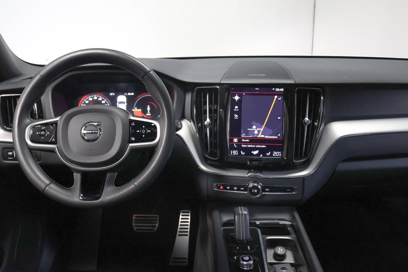 Volvo XC60 2.0 Recharge T8 AWD R-Design