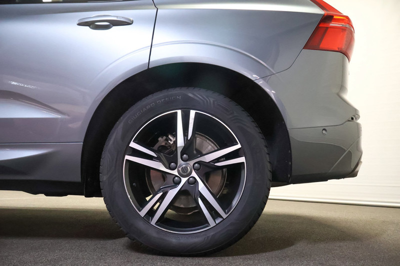 Volvo XC60 2.0 Recharge T8 AWD R-Design