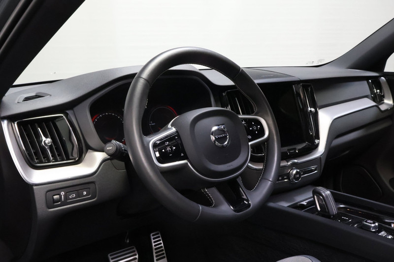 Volvo XC60 2.0 Recharge T8 AWD R-Design