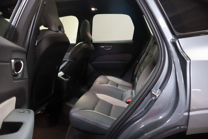 Volvo XC60 2.0 Recharge T8 AWD R-Design