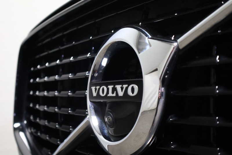 Volvo XC60 2.0 Recharge T8 AWD R-Design