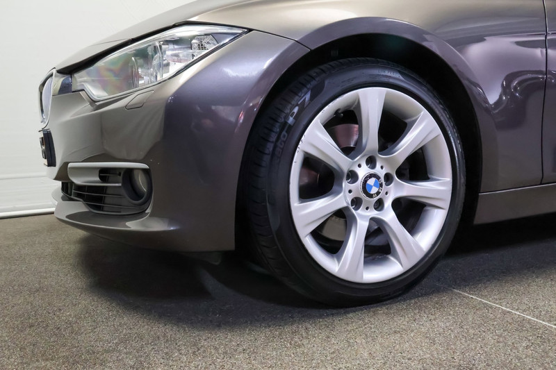 BMW 3 Serie 328i High Executive