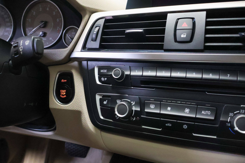 BMW 3 Serie 328i High Executive