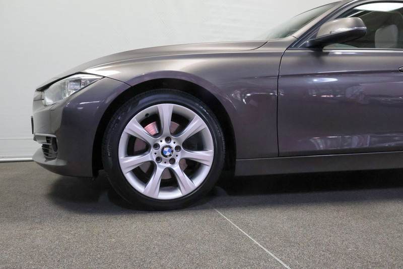 BMW 3 Serie 328i High Executive