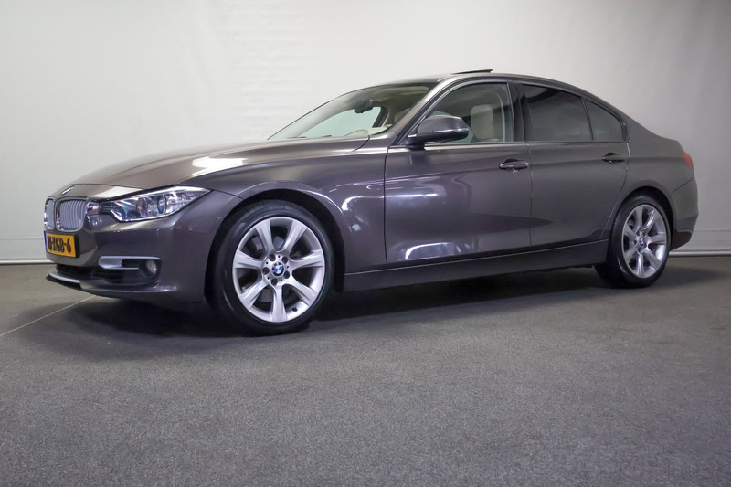 BMW 3 Serie 328i High Executive