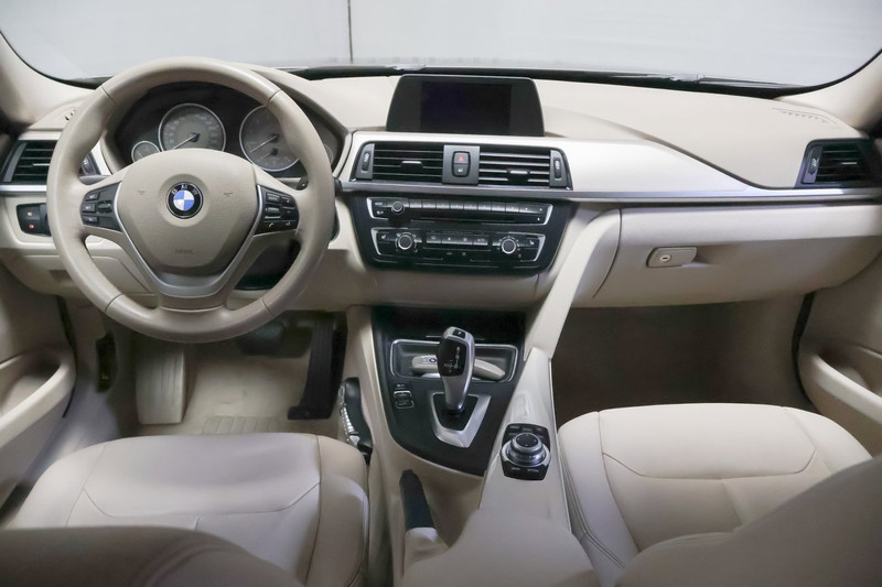 BMW 3 Serie 328i High Executive