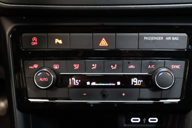 Volkswagen T-Cross 1.0 TSI Life Business