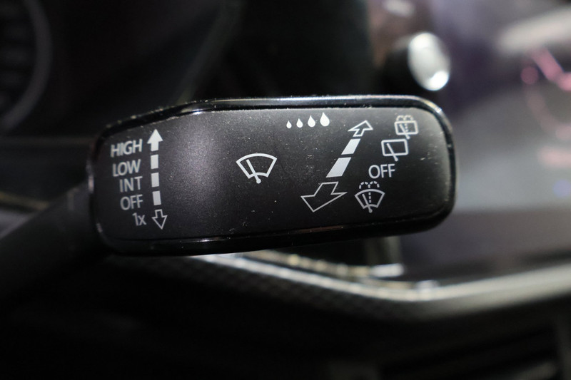 Volkswagen T-Cross 1.0 TSI Life Business