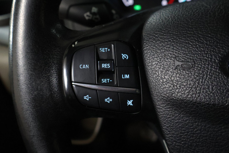 Ford Transit Custom 320 2.0 TDCI L2H1 Limited DC