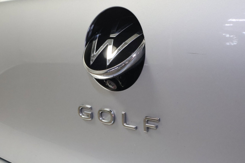 Volkswagen Golf 1.5 eTSI R-Line