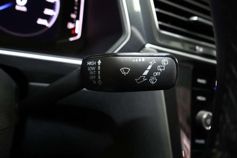 Volkswagen Tiguan 1.5 TSI R-Line Business+