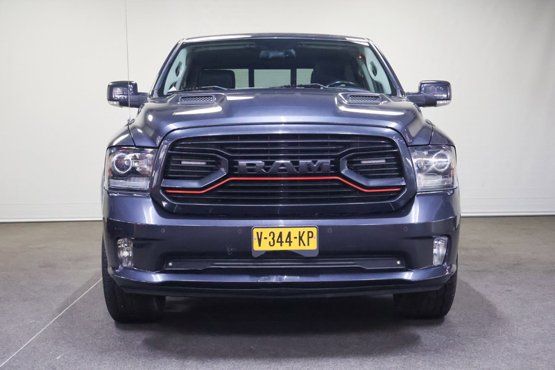 Dodge Ram 1500 5.7 V8 Quad Cab 6’4 (SCHADE NOKKENASSEN)