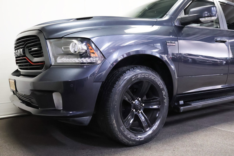 Dodge Ram 1500 5.7 V8 Quad Cab 6’4 (SCHADE NOKKENASSEN)
