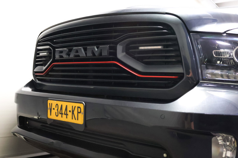 Dodge Ram 1500 5.7 V8 Quad Cab 6’4 (SCHADE NOKKENASSEN)