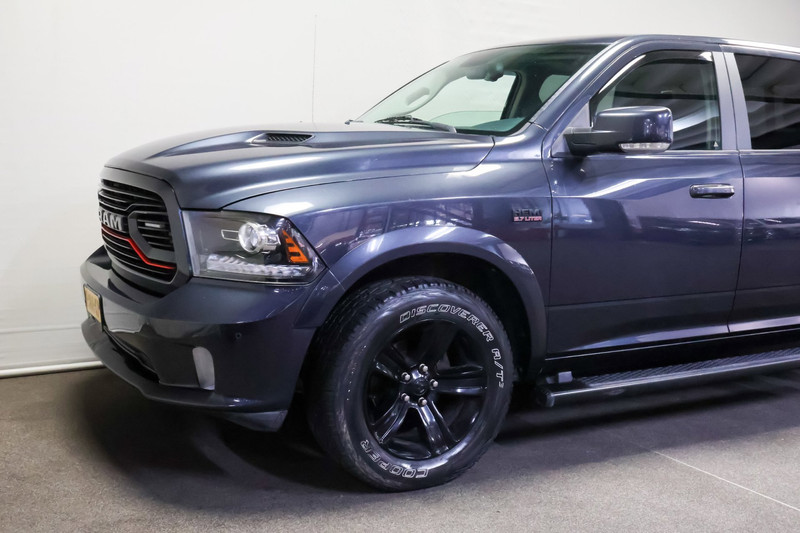 Dodge Ram 1500 5.7 V8 Quad Cab 6’4 (SCHADE NOKKENASSEN)